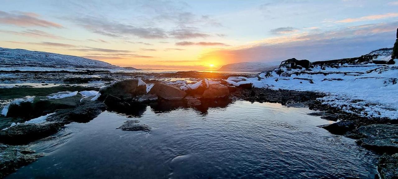 Kirkjubraut - Church Street Villa Talknafjordur ภายนอก รูปภาพ
