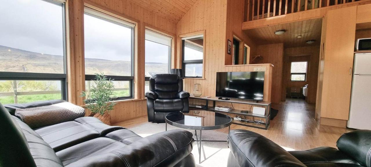 Kirkjubraut - Church Street Villa Talknafjordur ภายนอก รูปภาพ